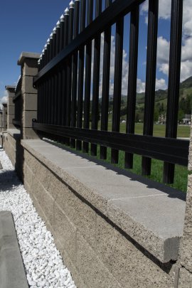 EBENSEER Zaunsystem Hochkönig Endstein Granitgrau