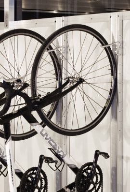 BIOHORT Fahrradhalter BikeMax für Nebengebäude CasaNova® für alle Größen 209 cm, 2 Stk.