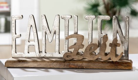 Schriftzug Familienzeit