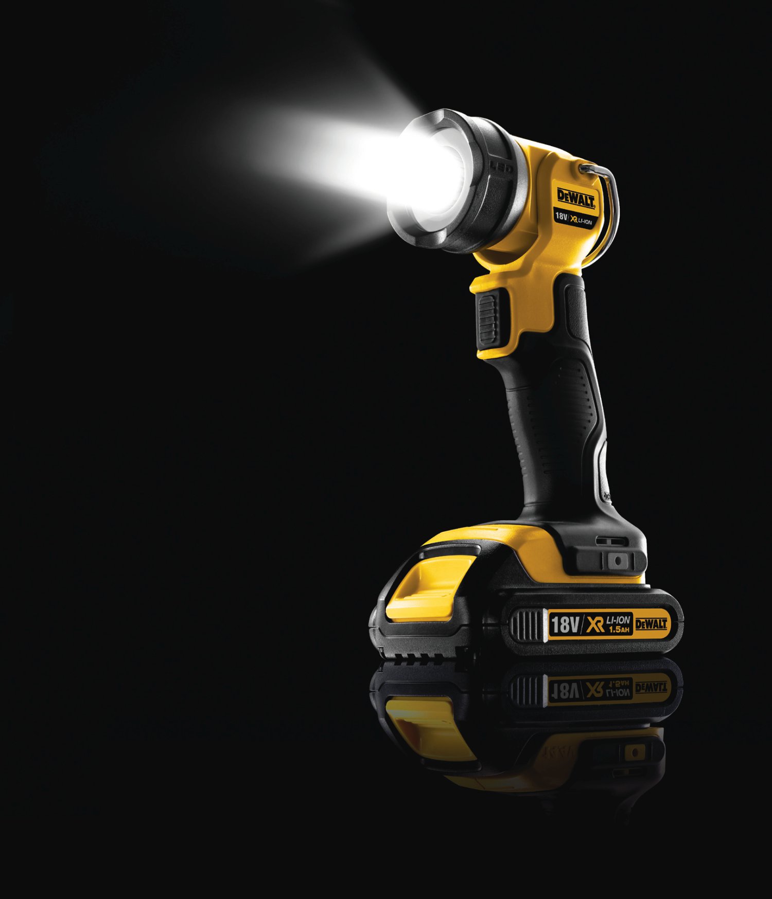 DEWALT Akku-LED Lampe DCL040 Li-Ionen, ohne Akku, 18V