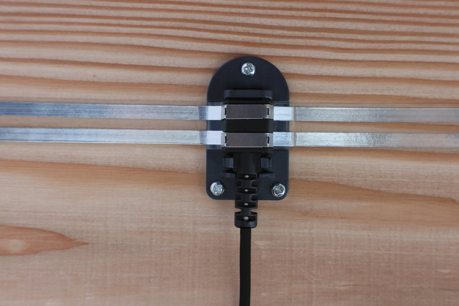 Stromgerät für elektrischer Schneckenzaun SnailStop