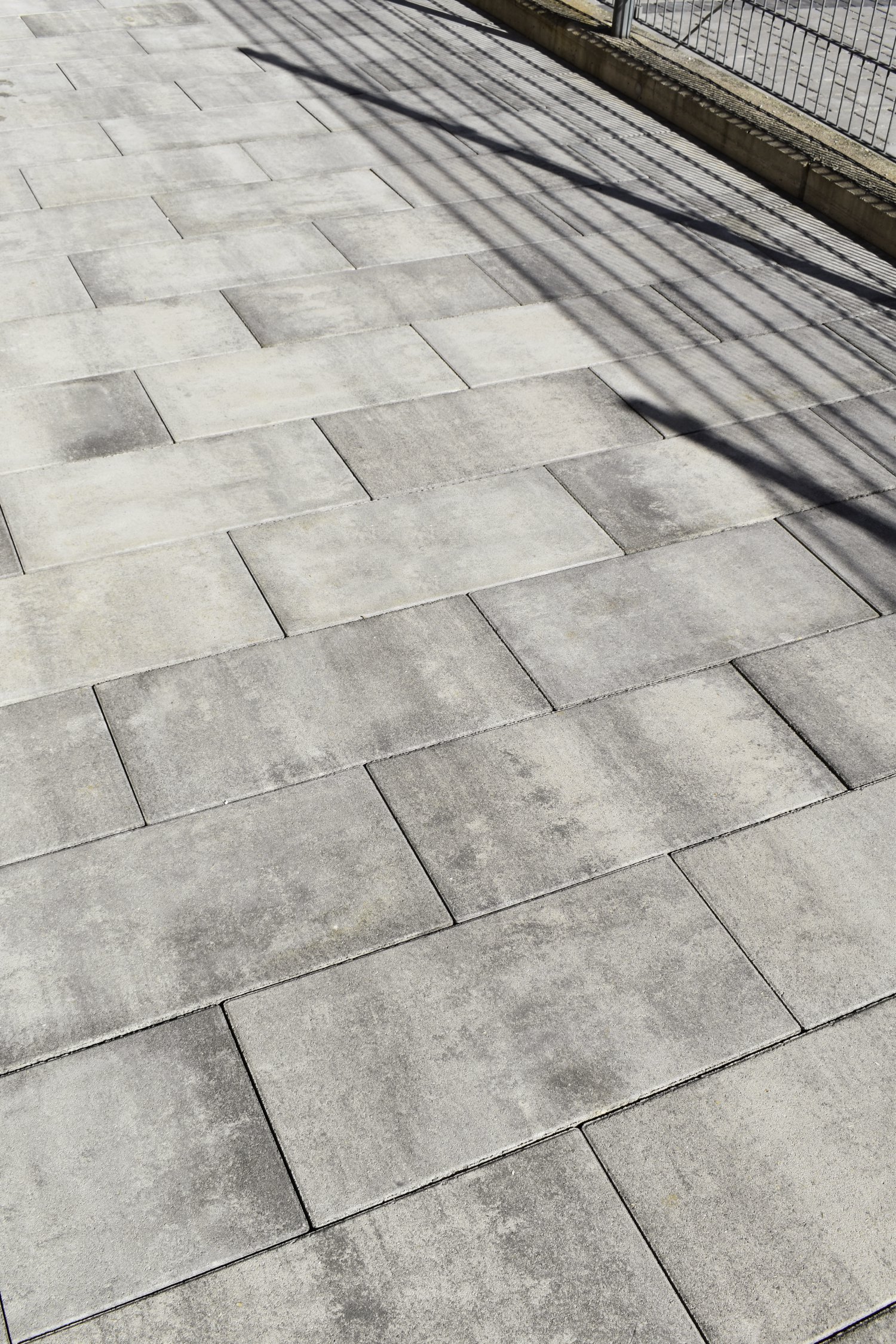 EBENSEER Gartenplatte Colorado Graphitweiß