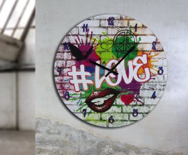 Wanduhr Street Art Love