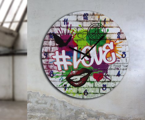 Wanduhr Street Art Love